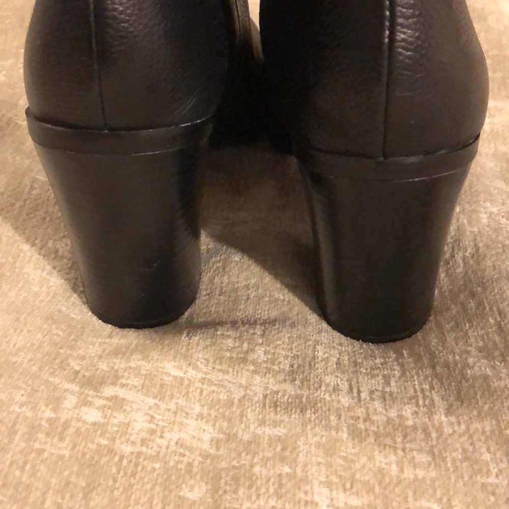 Nine West Pull On Calf Booties. New Without Tags - Picture 4 of 8